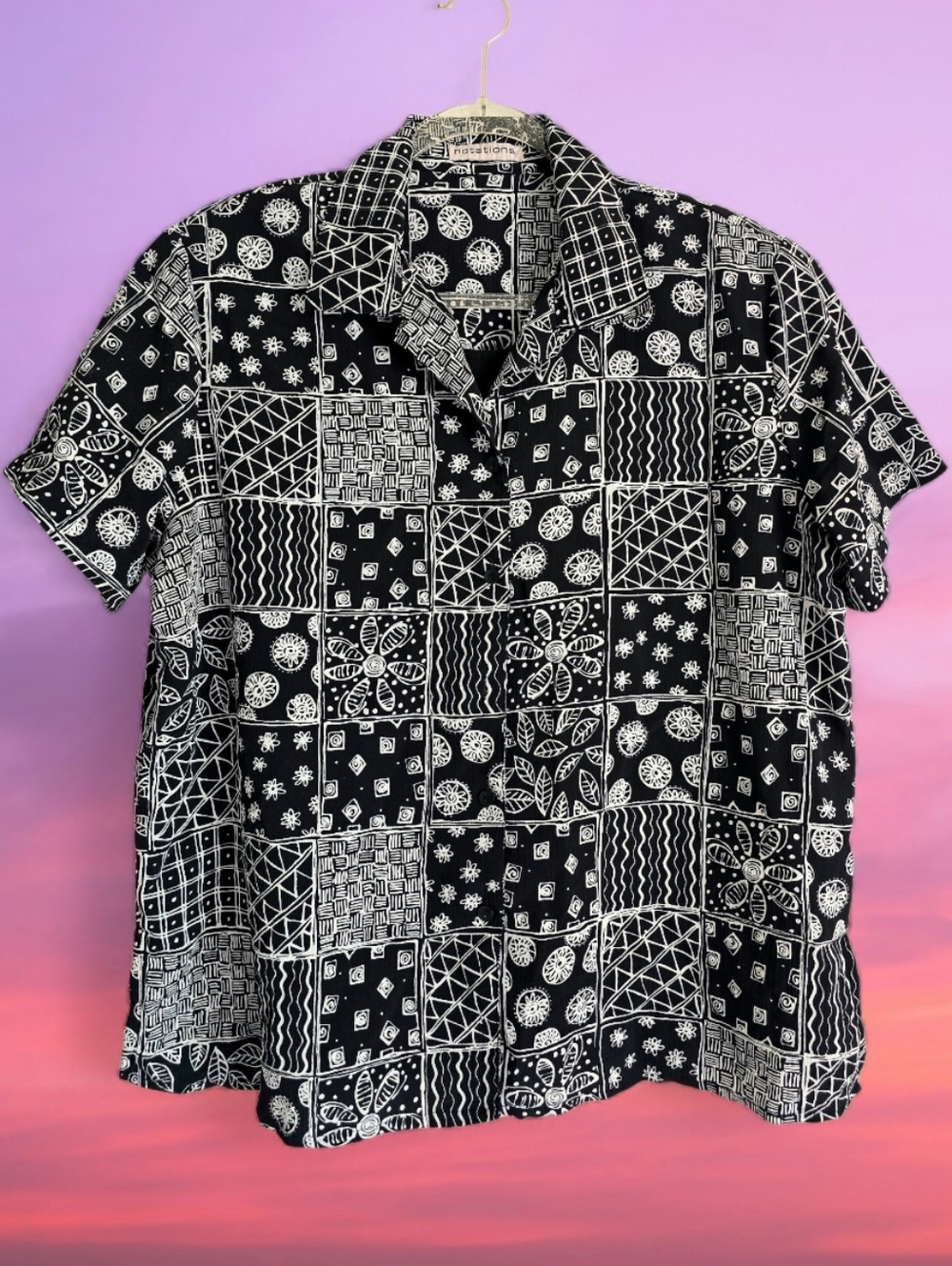 🖤90's Patchwork Style Floral Abstract Artsy Black & White Button Up🖤